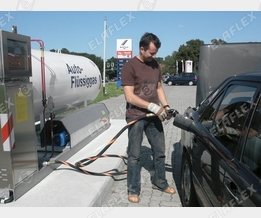 Vehicle refuelling with LPG (L.P. Gas, Autogas)