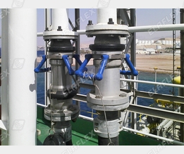 Offshore FSRU (Floating Regasification Unit), connector for gasoil sludge / seawater